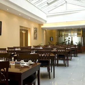 belmont.brusselshotelsbook.com/